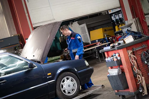 Autoreparatur in KFZ Halle
